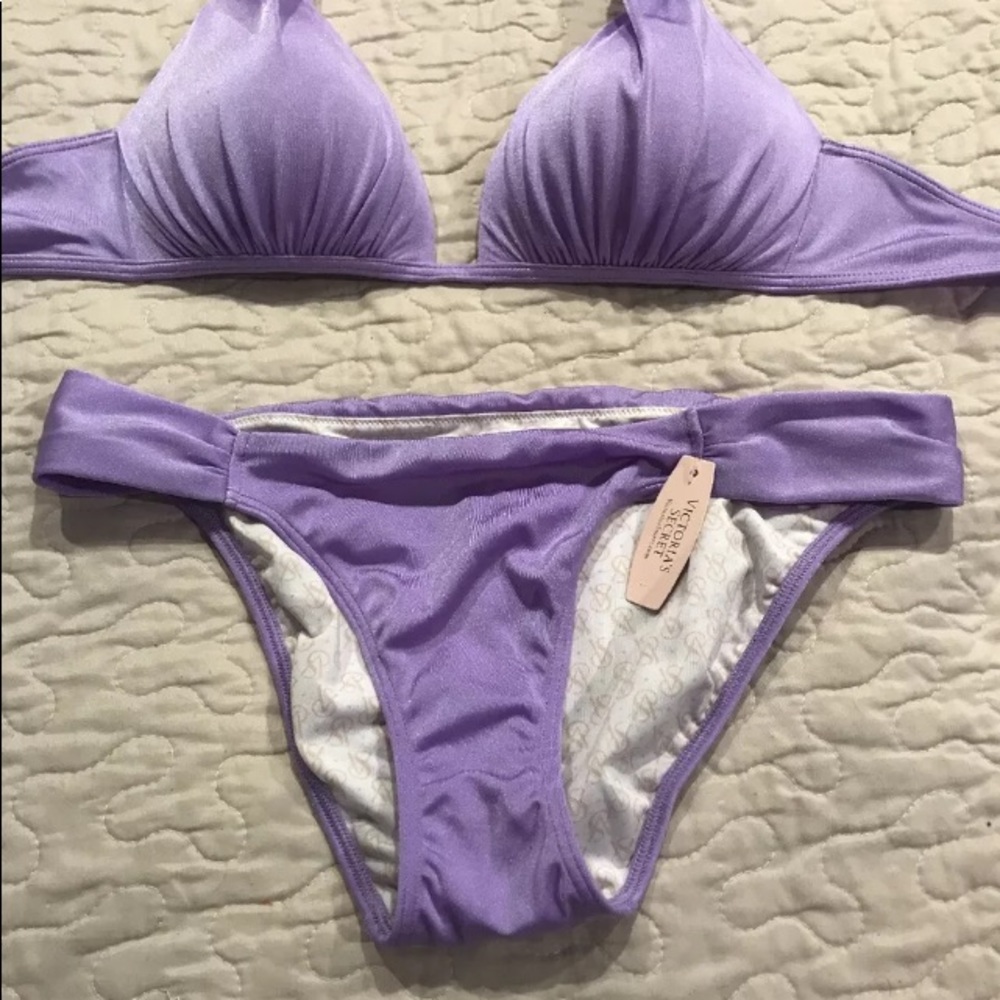 Bathing suits - Picture 4 of 5